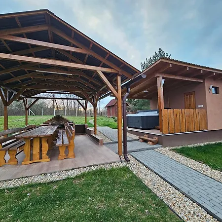 Toparti Roenkhaz Apartament *